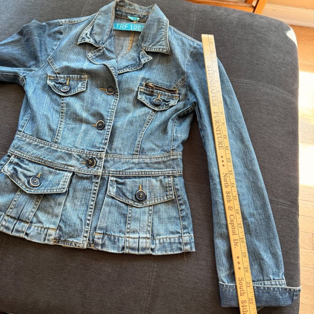 TRF 100% Denim Button Front Jean Utility Jacket Womens Medium StreetStyle Blue - Picture 7 of 8